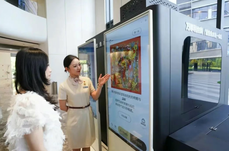 出海、AI、國潮齊發(fā)力，絲綢行業(yè)正悄悄變天？